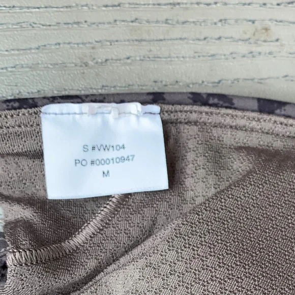 Vuori Pose Plyo Tank and Vuori Yosemite Sports Bra - Picture 9 of 14